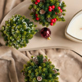Kunstkerstplant met dennenappels in pot "Fura" 14 cm