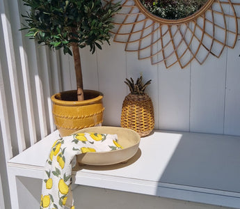 Haal de Mediterrane sfeer naar je tuin met een kunst olijfboom van 85 cm.