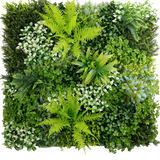 De Kunsthaag Cloe 100x100 cm UV is een vierkante verticale tuin met een mix van weelderige groene planten en varens met gevarieerde bladvormen, -groottes en -tinten voor een dichte, gestructureerde en levendige bladerwand.