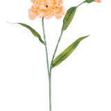 De Kunstbloem Anjer 40 cm perzik is een kunstanjer in licht perzik met groene bladeren en een kleine ongeopende knop, afgebeeld op een witte achtergrond.