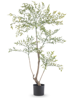 De Kunstplant Ruscus 120 cm is een hoge, slanke kunstplant met lange dunne takken met veel kleine groene blaadjes. Hij staat in een eenvoudige zwarte pot en brengt realistisch groen in elke ruimte zonder dat onderhoud nodig is.