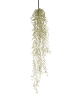 Een Kunst hangplant Gras 91 cm met lange, slepende lichtgroene bladeren hangt aan een zwart koord tegen een effen witte achtergrond.