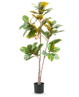 De Kunstplant Yulaniaboom 150 cm is een hoge, levensechte kunstplant met brede groene en gele bladeren in een zwarte pot, tegen een effen witte achtergrond.