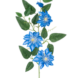 De Kunstbloem Clematis groot 81 cm blauw heeft een steel met verschillende groene bladeren en vier helderblauwe clematisbloemen, elk met een wit hart en puntige bloemblaadjes, tegen een witte achtergrond.