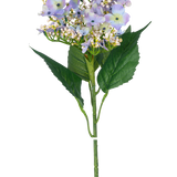 De Kunstbloem Vlinder Hortensia 72 cm licht lila is een enkele kunststengel met lichtpaarse hortensiabloemen, groene bladeren en kleine witte knoppen, perfect voor het decoreren van elke ruimte.