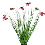 De Kunst Grasplant Chrysant 100 cm brandvertragend is een potplant met lange groene bladeren en lange stelen met daarop felroze margrietachtige bloemen, tegen een witte achtergrond.