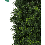 Een close-up van weelderig groen Kunstplant Buxus Pyramide UV 90 cm blad met glanzende bladeren. Een zon- en UV-icoon in de hoek benadrukt de UV-bescherming voor gebruik als tuinplant voor buiten of binnen.