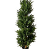 Een Kunstplant Conifer Spiraal UV 120 cm, bestaande uit een hoge, spiraalvormige kunstconifer met dichte, veerachtige groene takken in een pot, wordt getoond tegen een effen witte achtergrond.