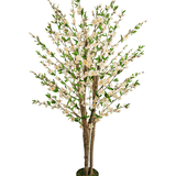 De Kunstplant Kersenbloesem 150 cm crème heeft meerdere bruine stammen, groene bladeren en trossen kleine witte bloemen in een kunstboom in pot tegen een effen witte achtergrond.
