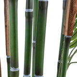Close-up van de Kunstplant Parlour 180 cm, met verschillende groene bamboestengels met zichtbare knopen en segmenten tegen een witte achtergrond. Sommige stengels hebben gedeeltelijke omhulsels en een paar bladeren.