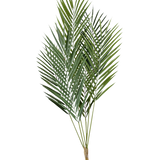De Kunstpalm Chamaedorea 78 cm heeft lange, slanke groene palmbladeren met puntige uiteinden aan meerdere dunne stelen, tegen een effen witte achtergrond.