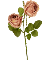 De Kunstroos Deluxe 55 cm roze heeft twee prachtig vormgegeven roze bloemen met groene bladeren aan één staal, perfect als kunstbloemdecoratie tegen een witte achtergrond.