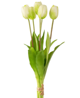 Het Kunsttulpenboeket Real Touch Groen/wit 40cm heeft een klein boeket van vijf witte tulpen met groene punten en lange groene bladeren, gebonden met touw en uitgestald tegen een witte achtergrond.