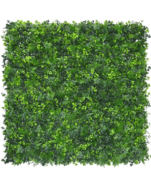 De Kunsthaag mat mix 50x50 cm UV brandvertragend is een vierkant paneel met dichte kunstmatige groene bladeren, die een weelderige groene muur of verticale tuin effect creëren tegen elke achtergrond.